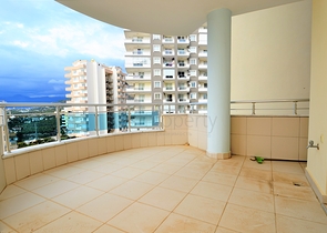 Трехкомнатная квартира в благоустроенном комплексе