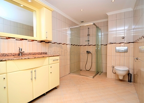 Трехкомнатная квартира в благоустроенном комплексе