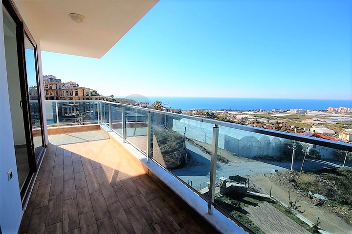 Квартира с видом на море в новом комплексе Каргыджака