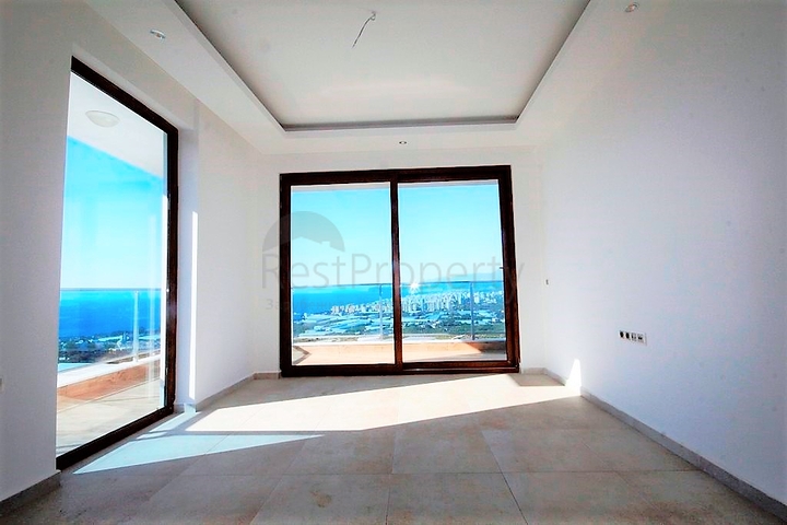 Квартира с видом на море в новом комплексе Каргыджака