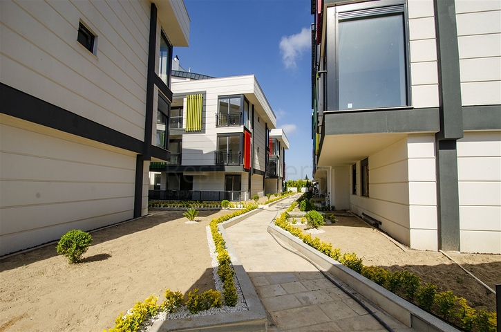 Квартиры 4+1 в Гюзельоба Лара