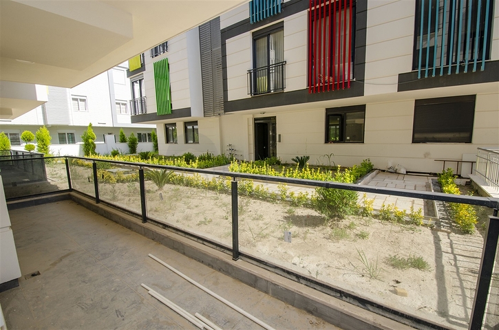 Квартиры 4+1 в Гюзельоба Лара