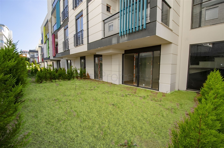 Квартиры 4+1 в Гюзельоба Лара