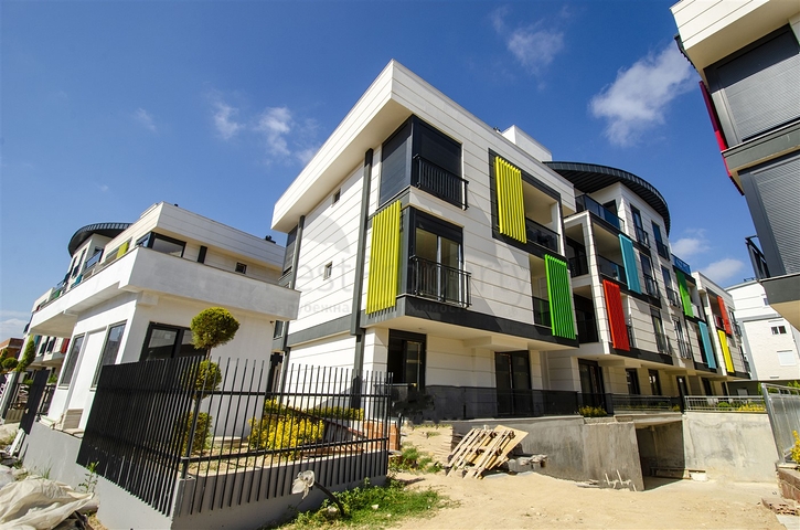 Квартиры 4+1 в Гюзельоба Лара