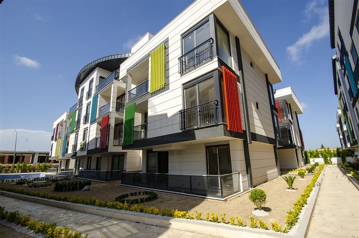 Квартиры 4+1 в Гюзельоба Лара