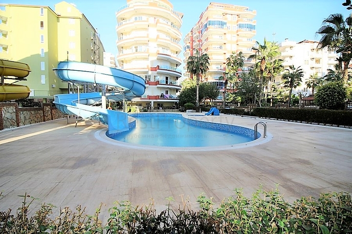 Просторная меблированная квартира с прямым видом на море