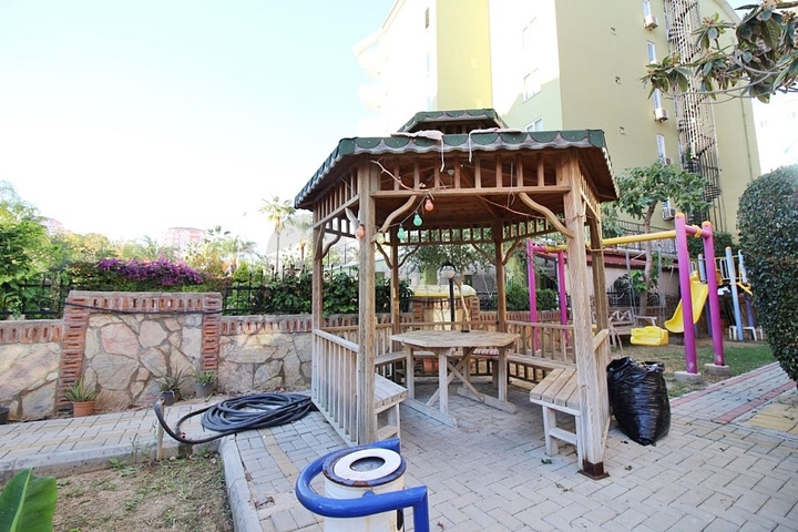 Просторная меблированная квартира с прямым видом на море