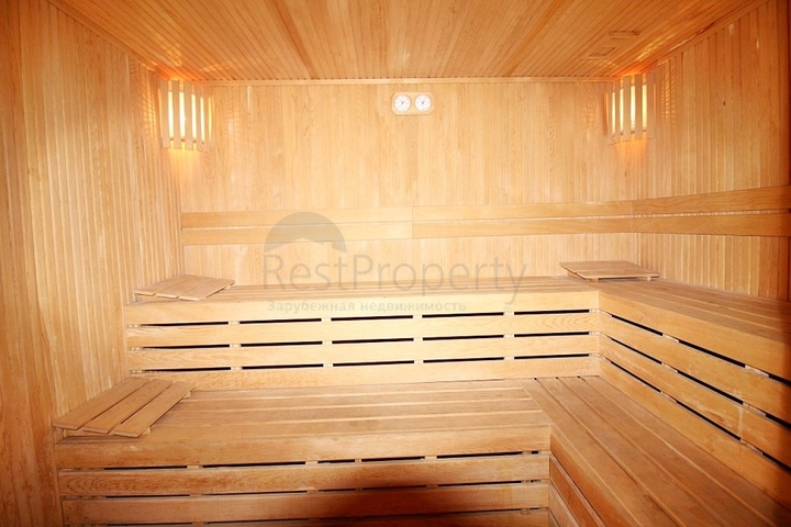 Просторная меблированная квартира с прямым видом на море