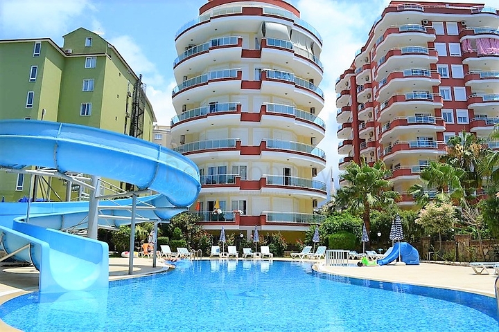 Просторная меблированная квартира с прямым видом на море