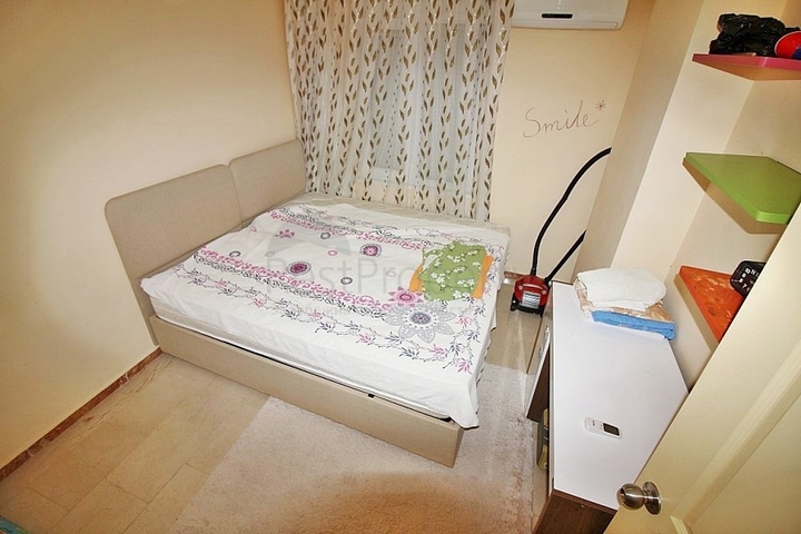 Просторная меблированная квартира с прямым видом на море