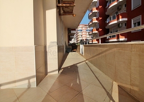 Просторная меблированная квартира с прямым видом на море