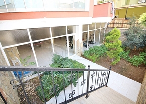 Просторная меблированная квартира с прямым видом на море