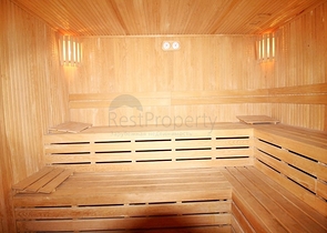 Просторная меблированная квартира с прямым видом на море