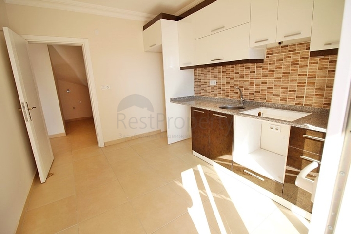 Пентхаус планировки 4+2 с видом на море и горы