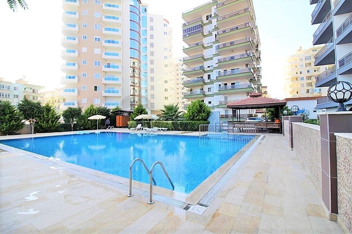 Пентхаус планировки 4+2 с видом на море и горы