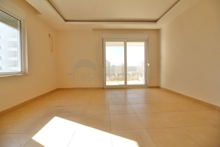 Пентхаус планировки 4+2 с видом на море и горы