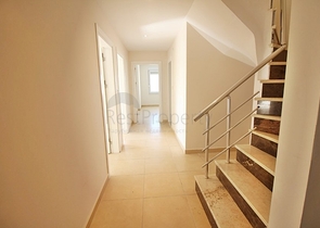 Пентхаус планировки 4+2 с видом на море и горы