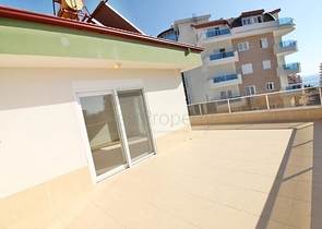 Пентхаус планировки 4+2 с видом на море и горы