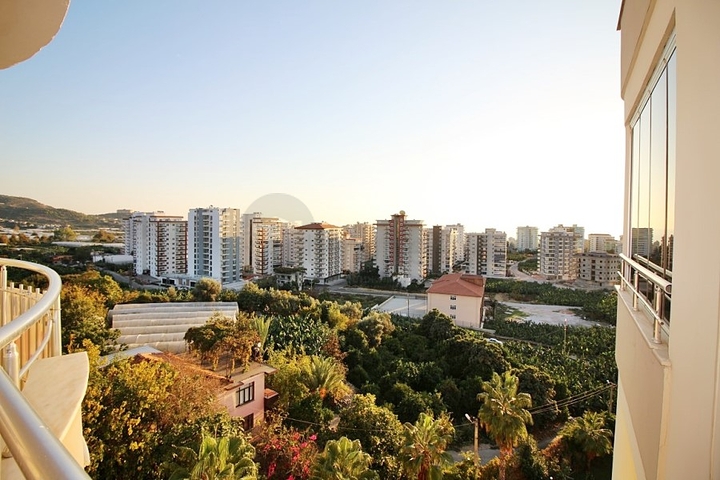 Квартира 2+1 в современном комплексе Махмутлара