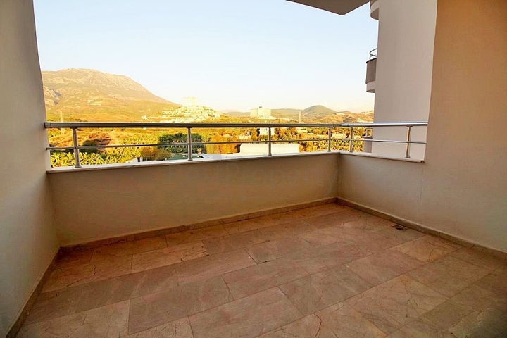 Квартира 2+1 в современном комплексе Махмутлара