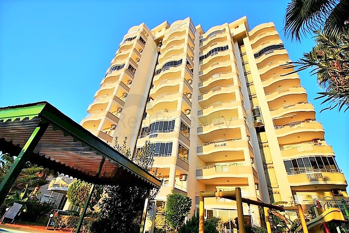 Квартира 2+1 в современном комплексе Махмутлара