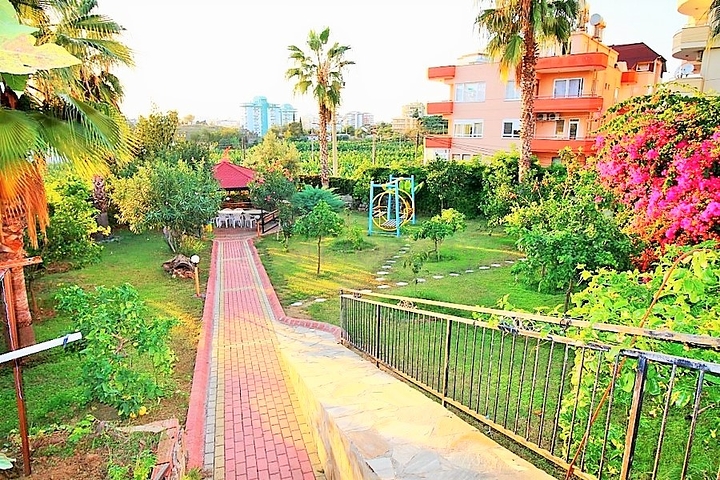 Квартира 2+1 в современном комплексе Махмутлара