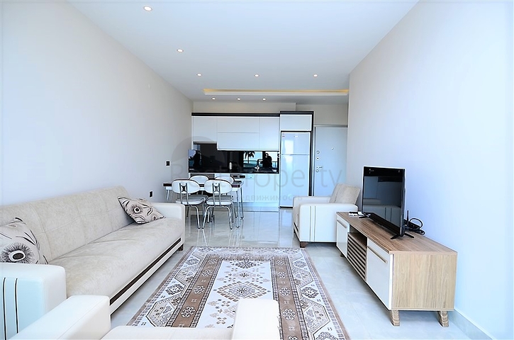 Меблированные апартаменты 1+1 в комплексе у самого моря