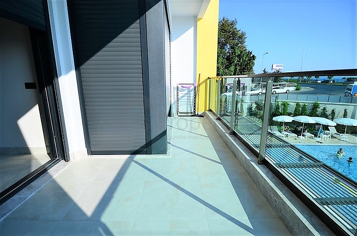 Меблированные апартаменты 1+1 в комплексе у самого моря