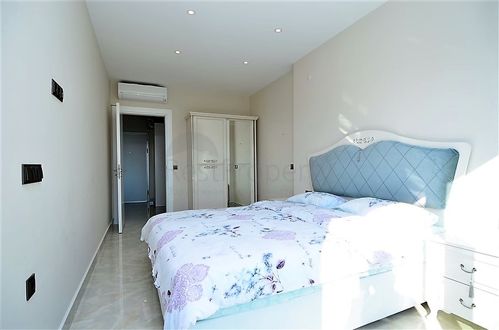 Меблированные апартаменты 1+1 в комплексе у самого моря