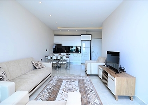 Меблированные апартаменты 1+1 в комплексе у самого моря