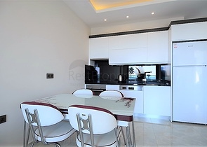 Меблированные апартаменты 1+1 в комплексе у самого моря