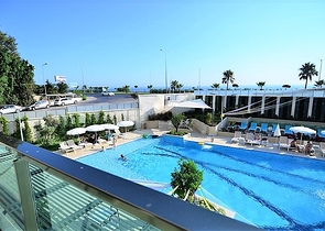 Меблированные апартаменты 1+1 в комплексе у самого моря