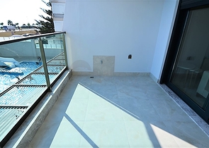 Меблированные апартаменты 1+1 в комплексе у самого моря