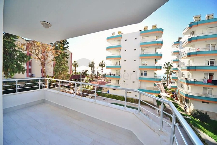 Квартира 2+1 в комплексе на первой береговой линии