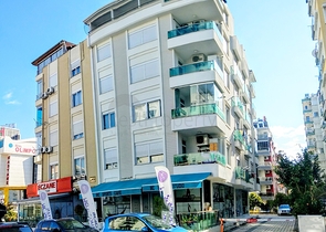 Квартира 2+1 с мебелью рядом с поликлиникой Олимпос Алтынкум Анталья