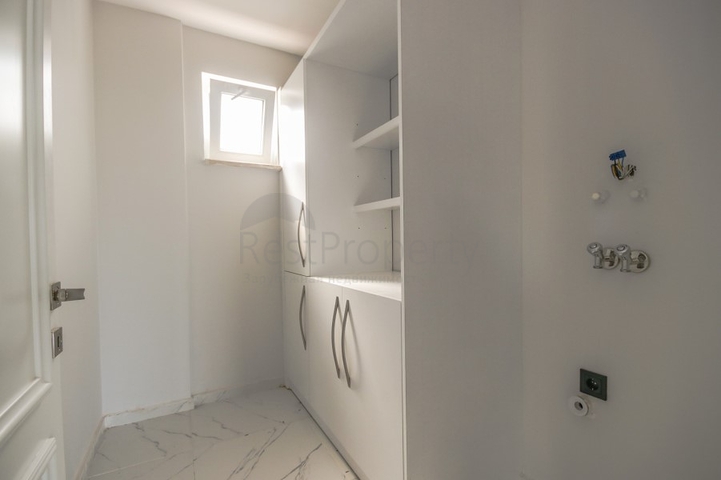 Виллы 4+1 в комплексе в Дошемеальты Анталья