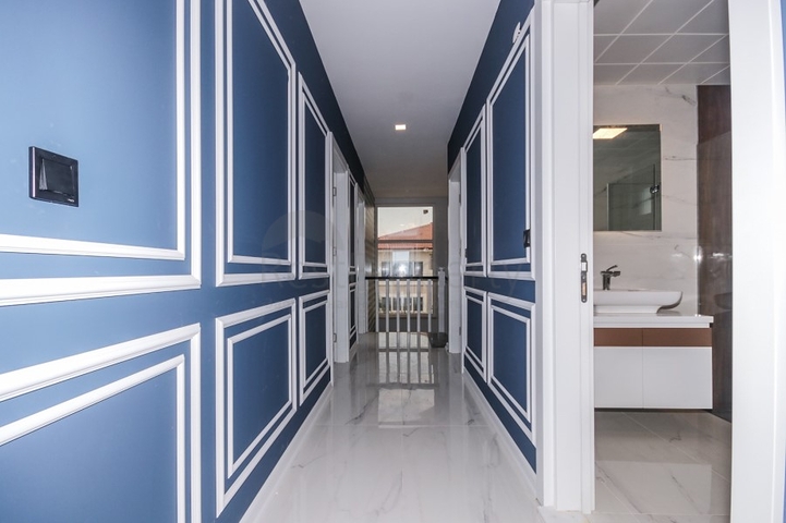 Виллы 4+1 в комплексе в Дошемеальты Анталья