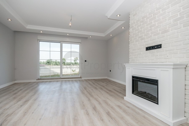 Виллы 4+1 в комплексе в Дошемеальты Анталья