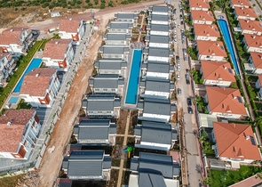 Виллы 4+1 в комплексе в Дошемеальты Анталья