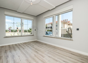 Виллы 4+1 в комплексе в Дошемеальты Анталья