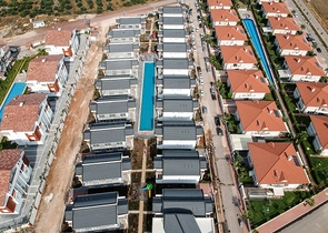 Виллы 4+1 в комплексе в Дошемеальты Анталья