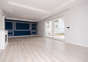 Виллы 4+1 в комплексе в Дошемеальты Анталья