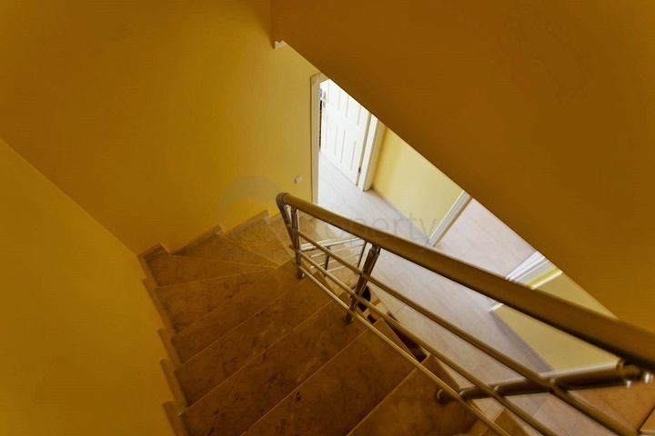 Меблированный пентхаус в районе Оба