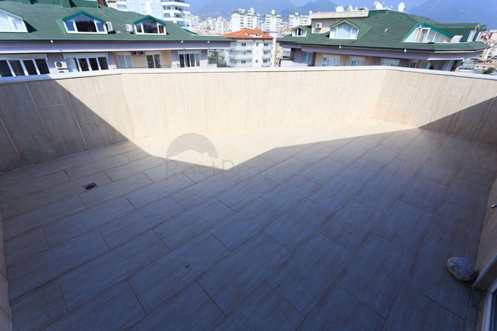 Меблированный пентхаус в районе Оба