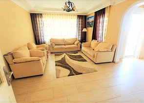 Меблированный пентхаус в районе Оба