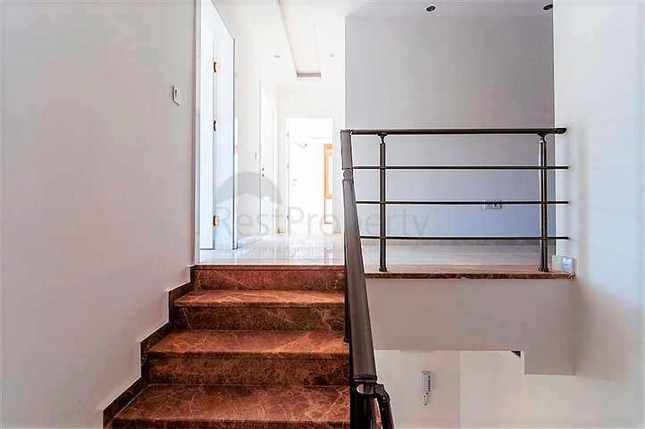 Двухуровневая квартиры в благоустроенном комплексе Кестеля