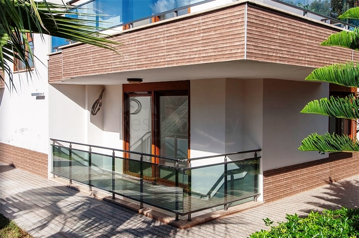 Двухуровневая квартиры в благоустроенном комплексе Кестеля