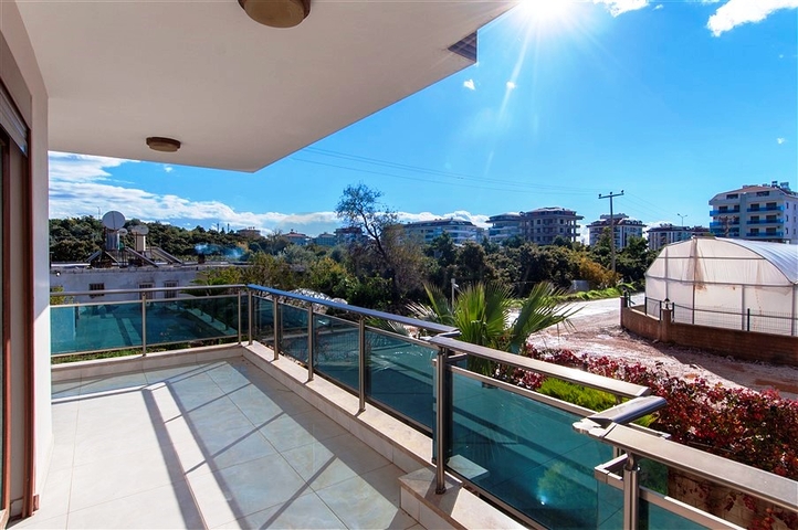 Двухуровневая квартиры в благоустроенном комплексе Кестеля