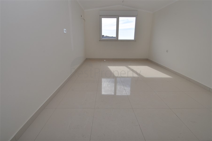 Пентхаус планировки 2+1 в благоустроенном комплексе Кестеля