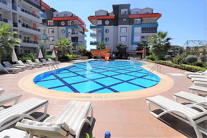 Пентхаус планировки 2+1 в благоустроенном комплексе Кестеля